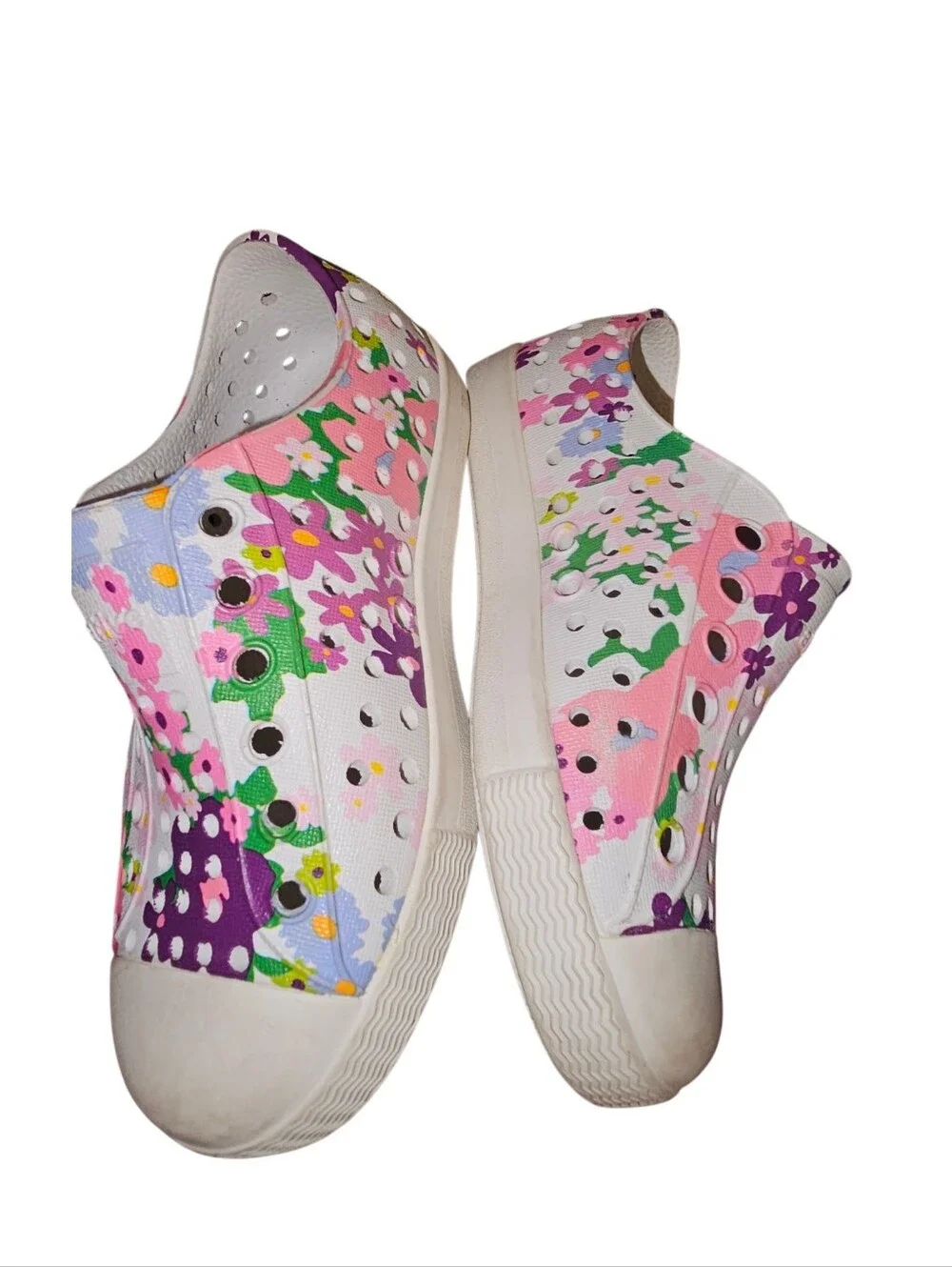 Native Shoes - Picture 2 of 7